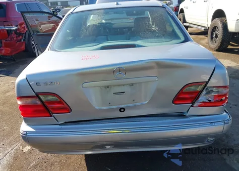 2001 Mercedes-Benz E 320 from USA, damaged, VIN WDBJF65J31B250070